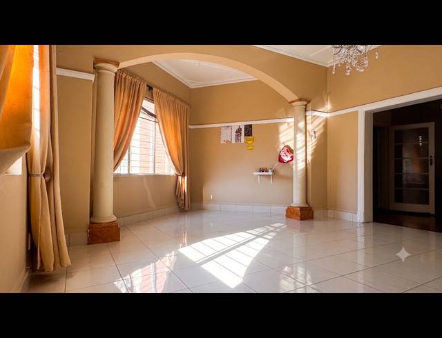 2 BEDROOM TOWNHOUSE FOR SALE IN MORNINGSIDE